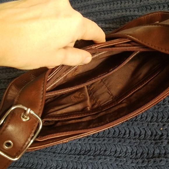 MC Marc Chantal Brown Leather Purse - Picture 4 of 6